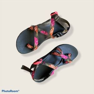 Chaos Women’s Strappy Floral and Black Sandals